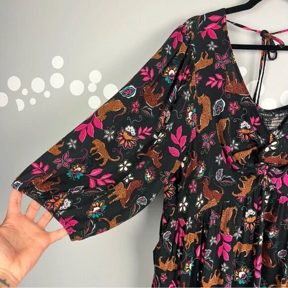 Torrid Mini Rayon Slub Balloon Sleeve Twist Front Leopard Leaves Size 3X - Picture 5 of 11